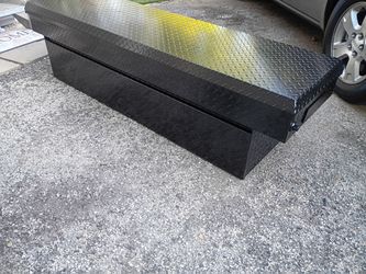 Truck Toolbox ( CRAFTSMAN )