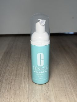 Clinique Acne Solutions Foam Cleanser (2% Salicylic Acid)