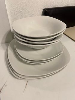 Free dish set