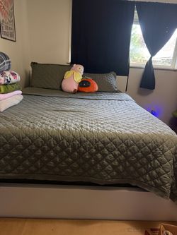 FREE Queen-Size White IKEA Bed Frame with 4 Storage Drawers (Mattress Not Included)