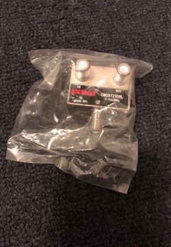 Cable splitter. Multiple new in bags