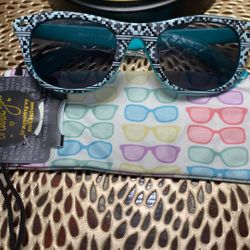 🌅 💚Sunglass and Pouch Set 🕶️ 💚