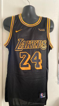 Los Angeles Lakers basketball jersey of Kobe Bryant size large
