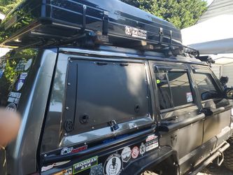 Jeep Cherokee XJ Storage Windows