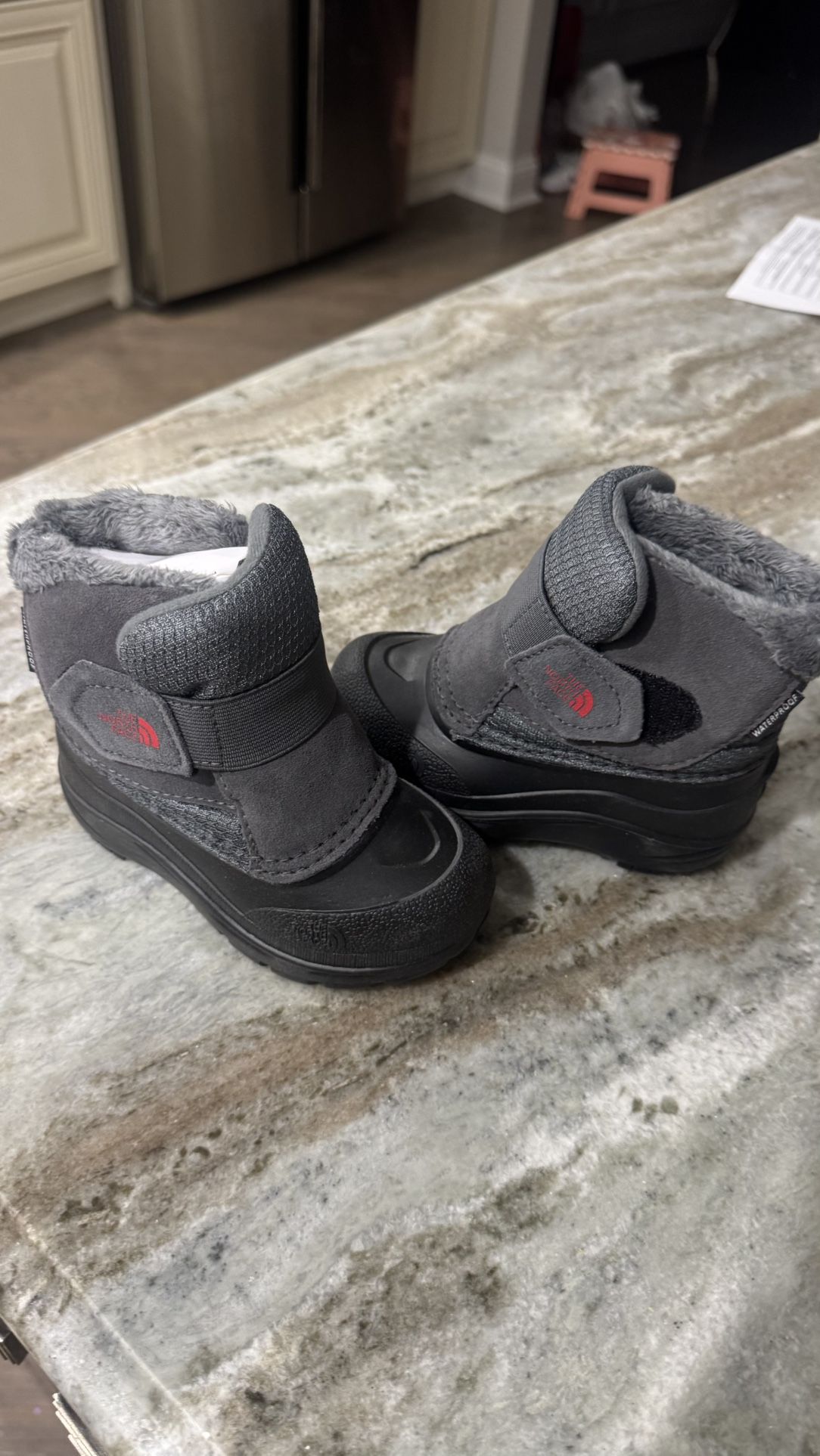 Kids boots