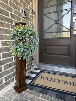 Welcome Wooden Post Sign
