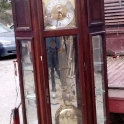 Antique Clock - PICK UP TODAY!!!! 