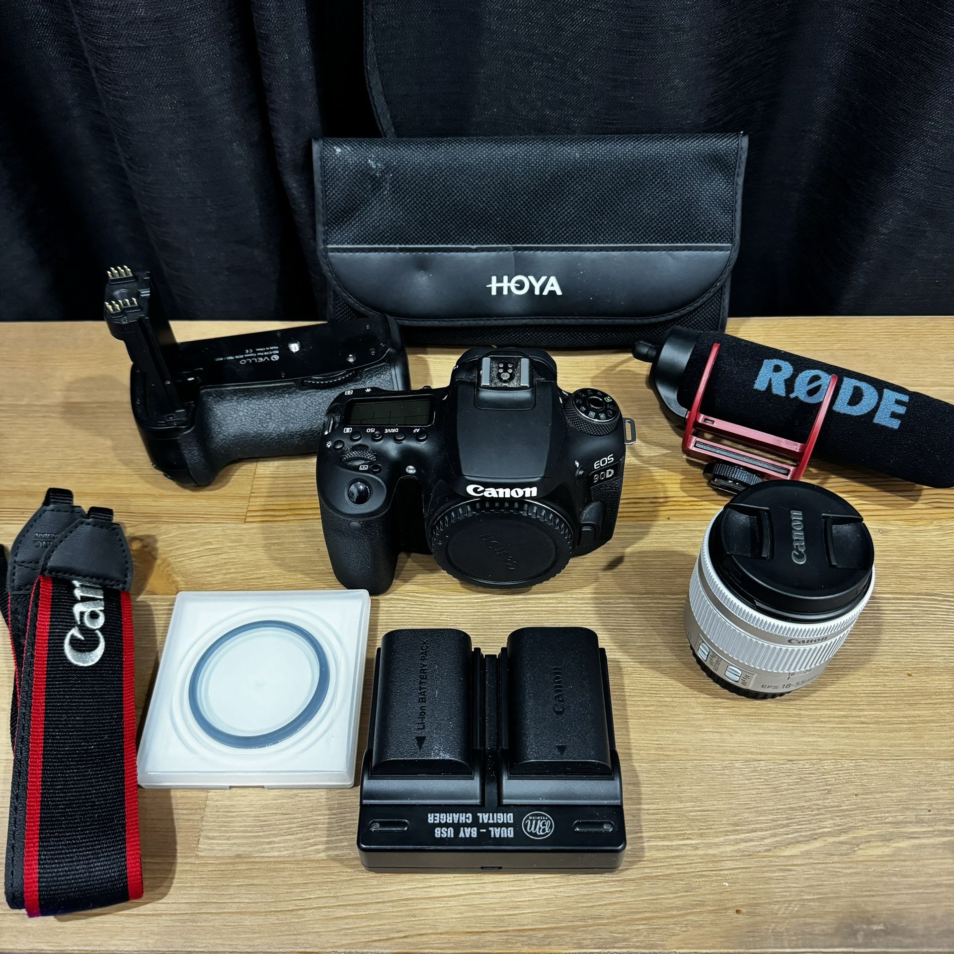 Canon 90D +