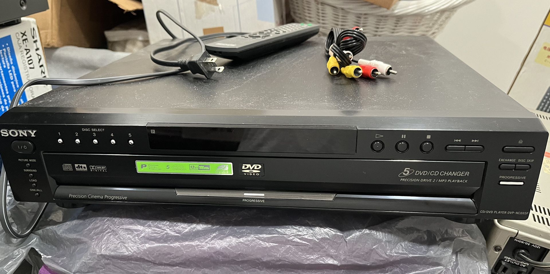 WORKING Sony 5 CD DVD Changer MP3 Model DVP-NC665P With Remote Control RCA Cable