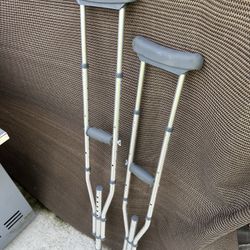 Crutches 