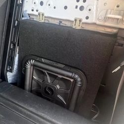 Toyota Tacoma 10” L7T Subwoofer And Box