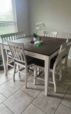 4 Chair Dining Table - SAME DAY DELIVERY or Pick Up 🚚