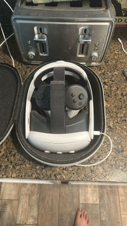 Meta Quest 3 128GB (Comes With Case)