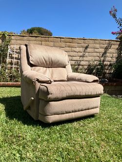 Recliner Chair