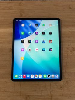 iPad Pro 12.9” 3rd Gen ( Wi-Fi & Cellular) 64gb black color