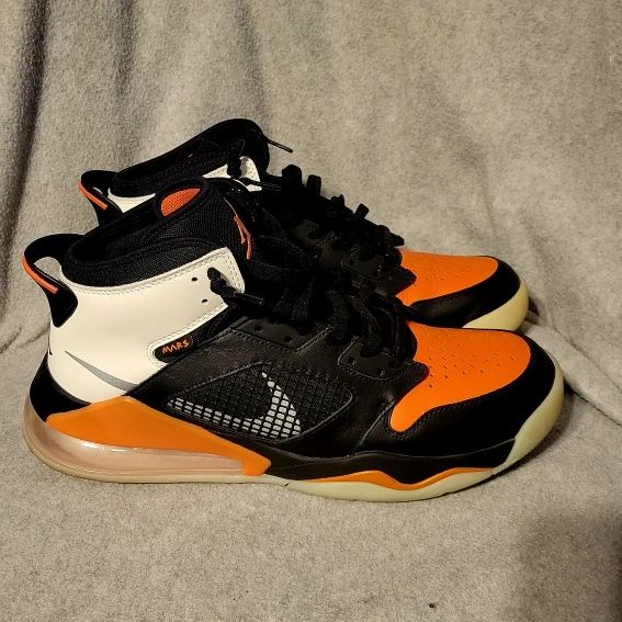 Jordan Mars 270 Shattered Backboard Size 11.5 Mens for Sale in Denver CO OfferUp