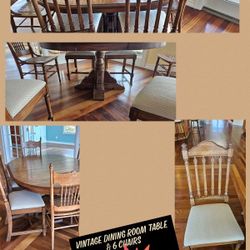 Vintage Dining Room Table And 6 Chairs 