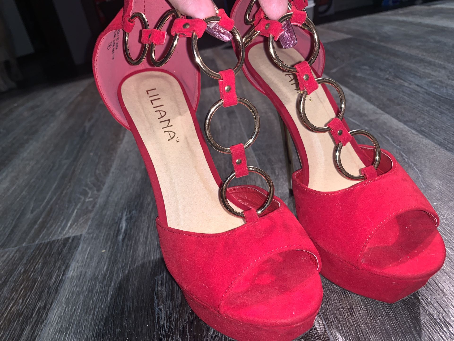 Red Liliana Size 8 Heels