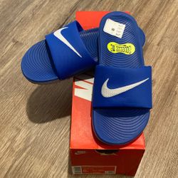 Nike Slide For Young Boys Size 6 / Sandalias Nike Para Niños Grandes Medida Y6 