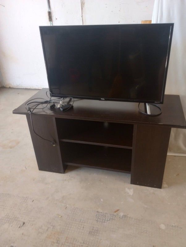 TCL/ROKU TV 32"