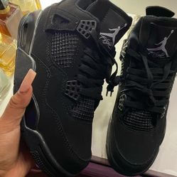 Black Cats Retro 4s 