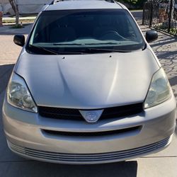 2004 Toyota Sienna