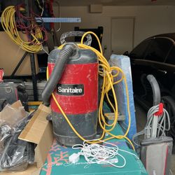 Sanitare Backpack Vacuum With All The Accessories Works Like New$200