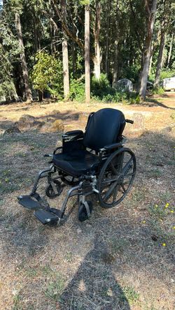 Breezy Reclining Wheelchair – Padded Seat & Adjustable Leg Rests