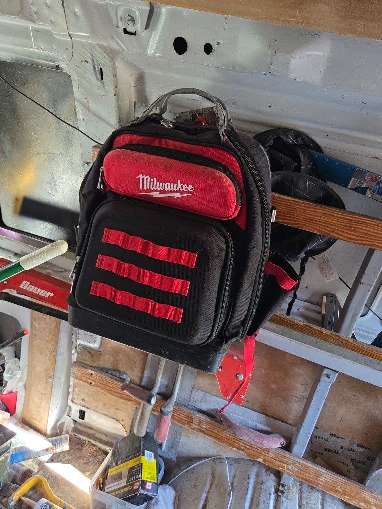 Milwaukee Back Pack