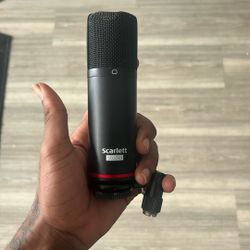 Scarlett studio Recording mic