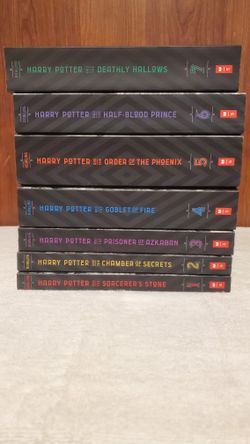 Harry Potter Bookset. Paperback. New. Unused.