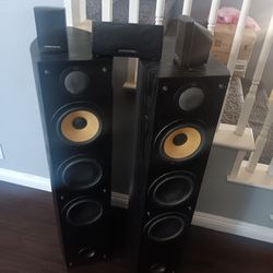 Sony Tower And 3 Speakers