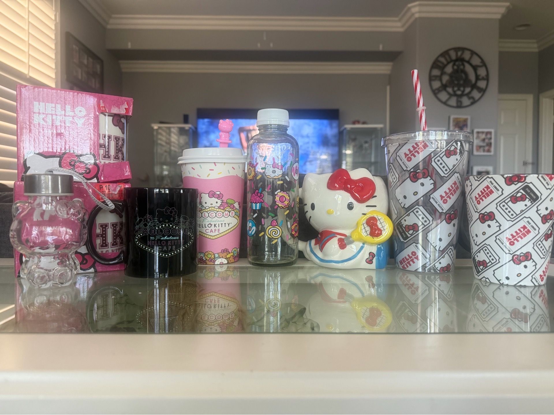HELLO KITTY DRINKWARE 9 PCS BUNDLE SET