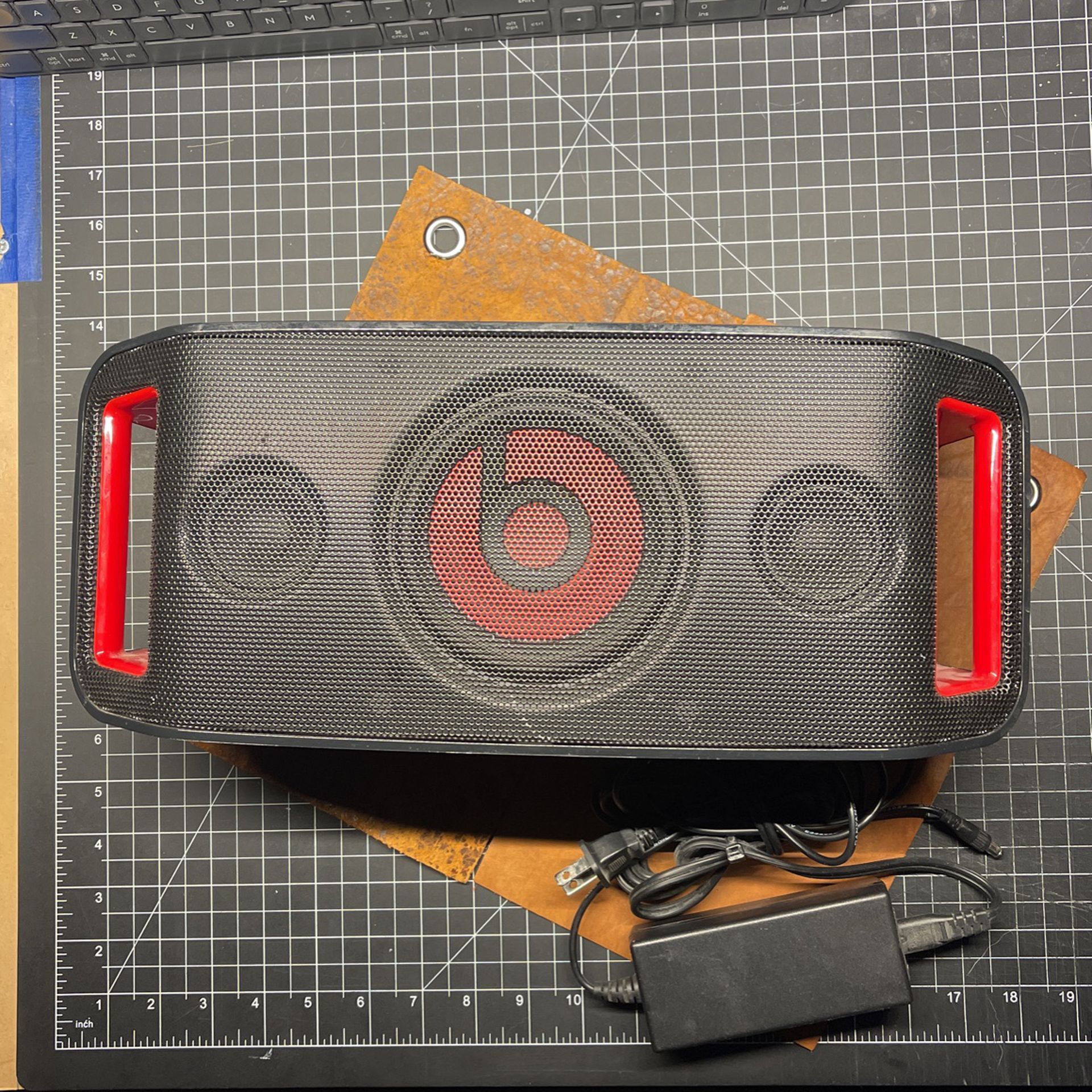 Beats By Dr. Dre - Beatbox Portable Bluetooth Speaker