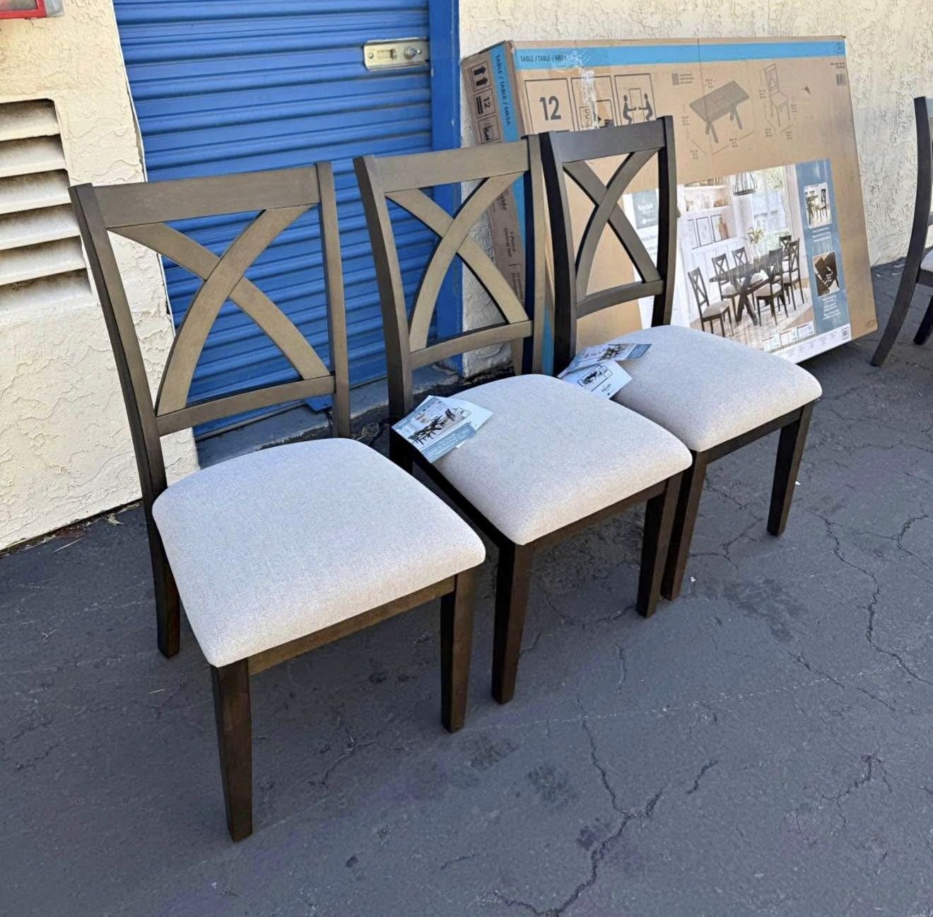 Westen Dining Table with 6 Chairs – Brand New, $800 (Retail $1,250+)