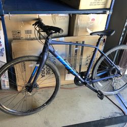 Giant Trail/ Road Bike  27”