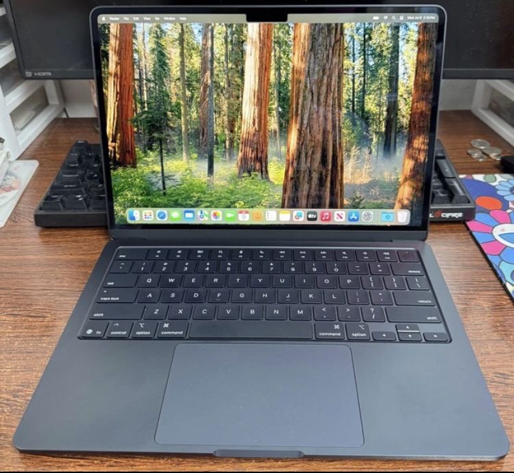 Apple MacBook Air 13" (M4, 16GB Ram, 256GB SSD) Black - Excellent Mint 100% Batt