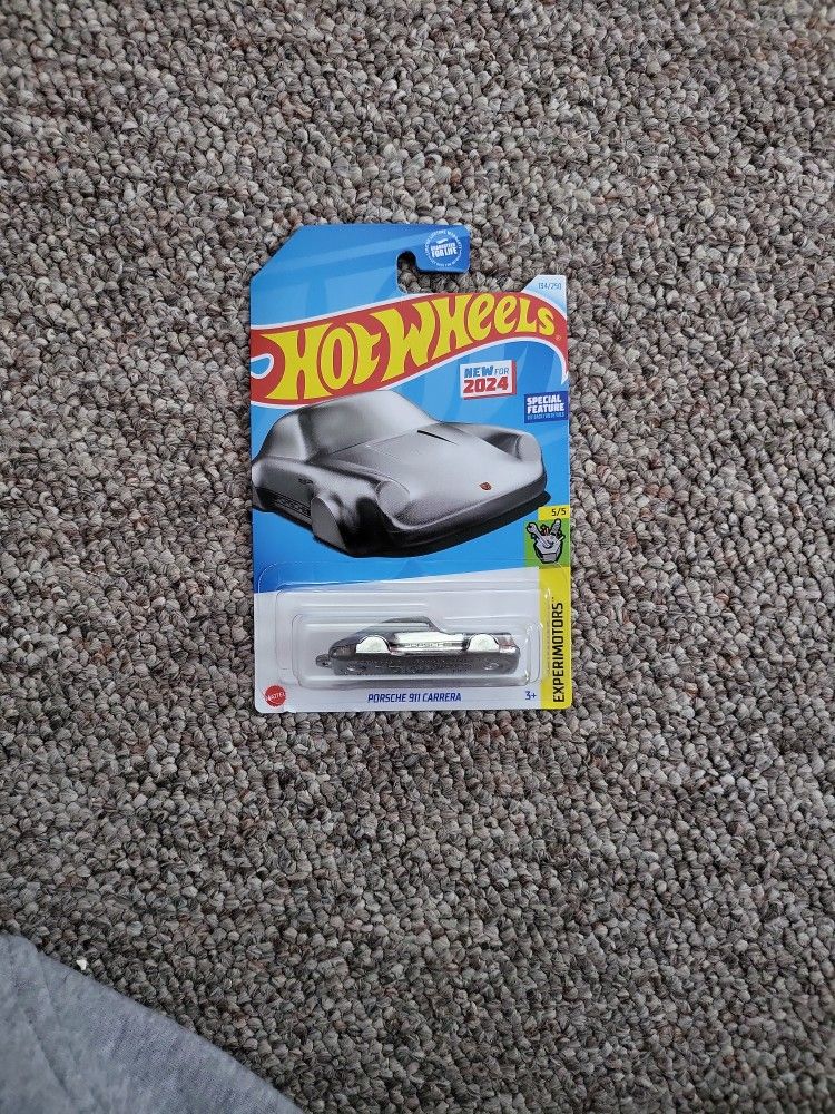Porsche 911 Carrera HotWheels Keychain