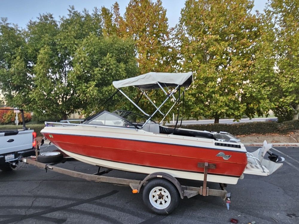 Reinell, 1982 Beach Reinell Beachcraft, Red, 17'