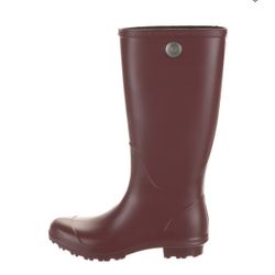 Ugg Women’s Rain Boot Size 7. Garnet