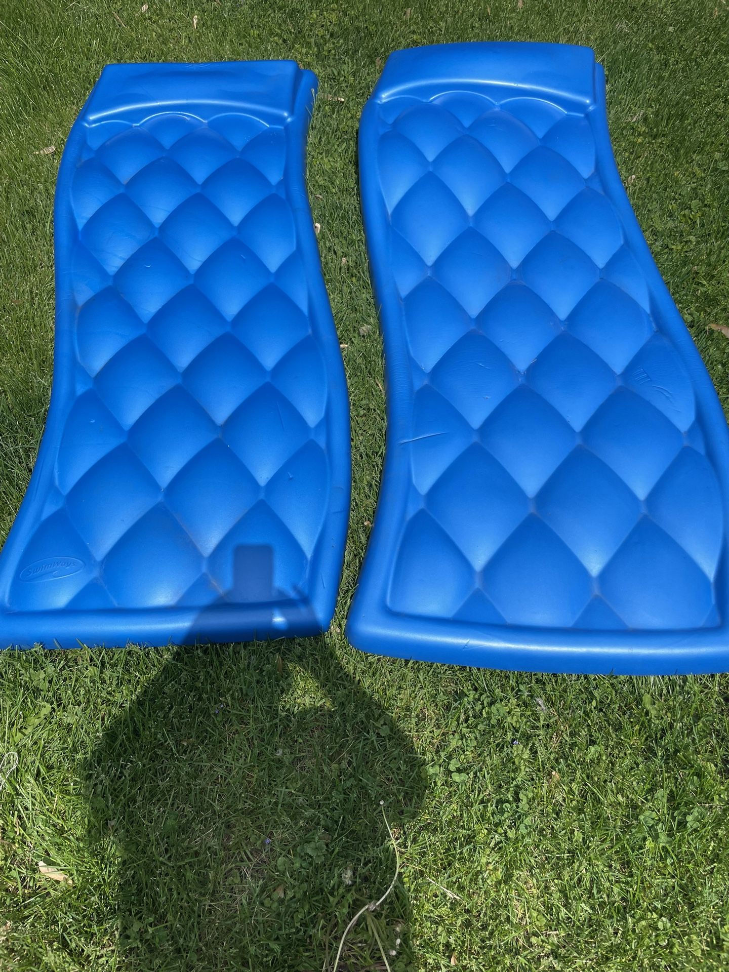 Pool Floats From Leslie Pools