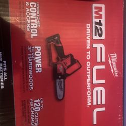 M12 Hatchet 6’’ Pruning Saw Kit 