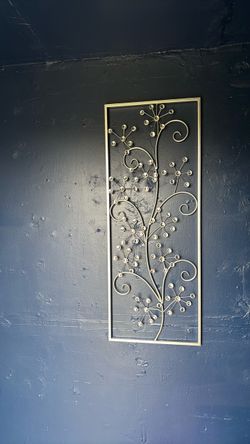 2 wall frames