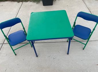 Kids’ Table + 2 Chairs