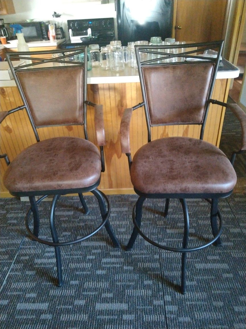Like New - A Pair of 2 Sturdy Brown With Black Metal Bar Stools