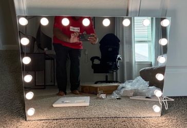 Fenchilin Vanity Mirror with lights 32x23