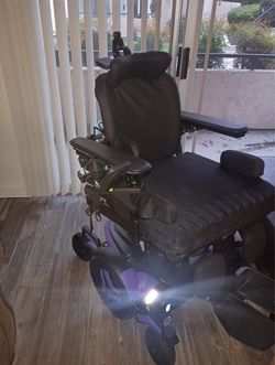 Motorized wheelchair