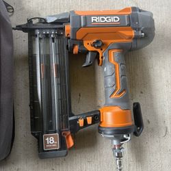 RIDGID 18-Gauge 1-1/2 in. Finish Stapler