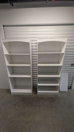 Painted adjustable shelves. Free delivery 👍