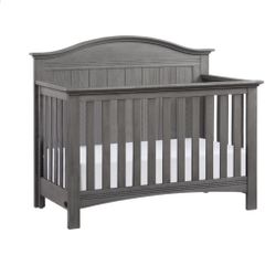 Baby crib 4 in 1 (no mattress)